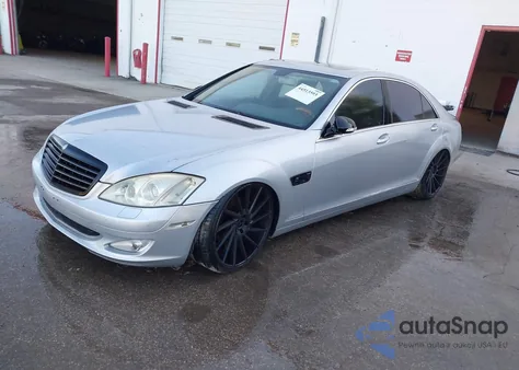 2007 Mercedes-Benz S-Class 5.5L V8 z USA, uszkodzony, nr VIN WDDNG71X77A095463